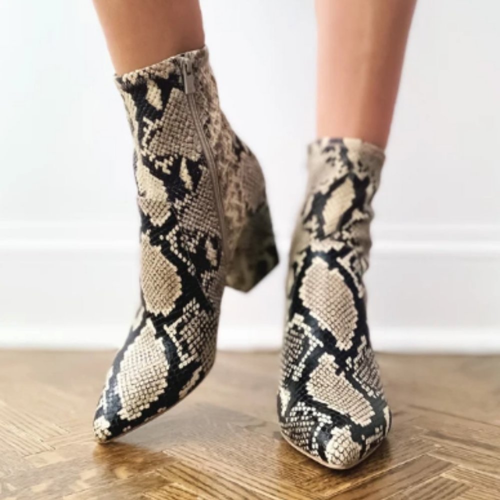 ISLA SLIM ANKLE BOOTIE